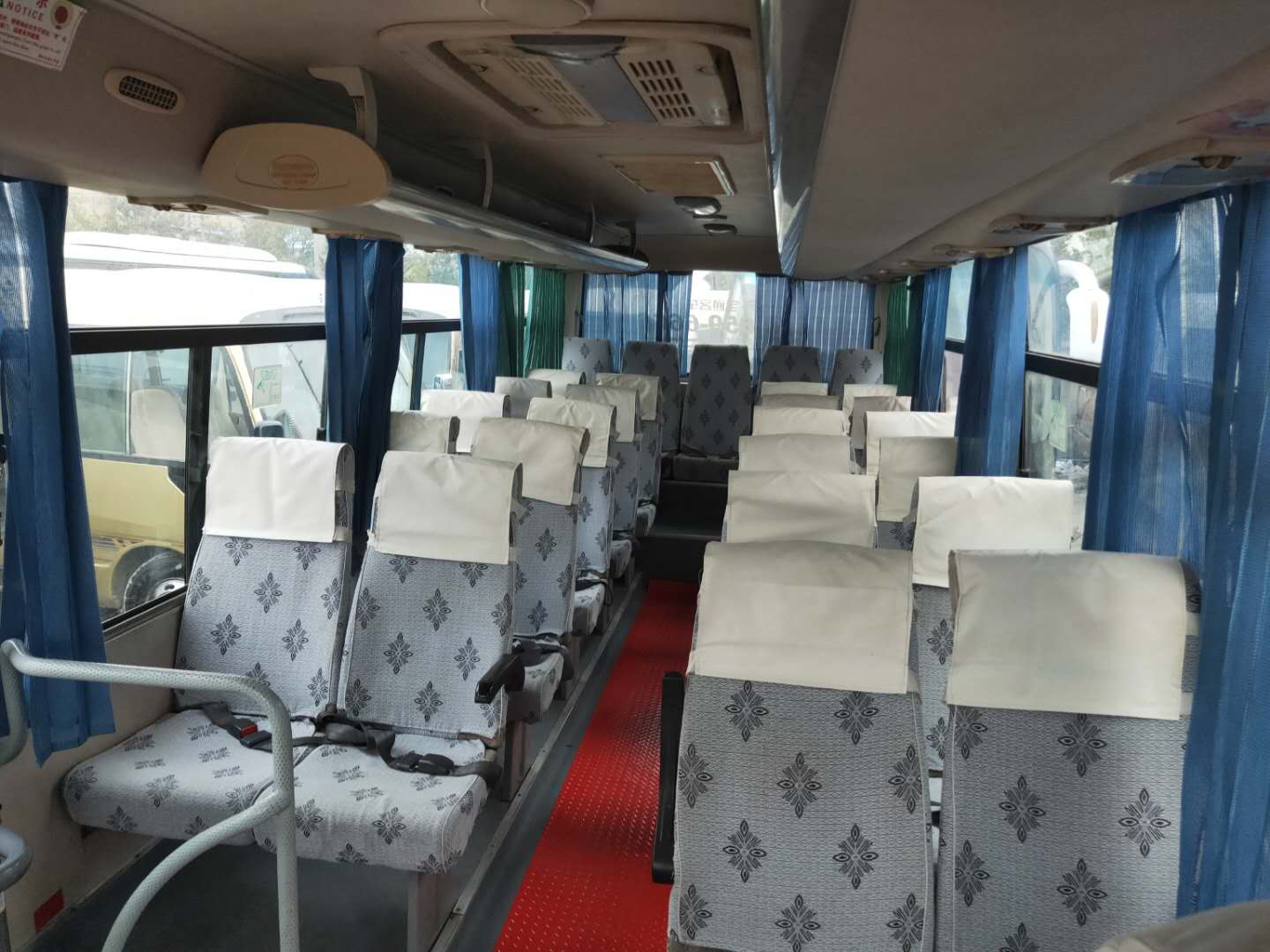 Quality used yutong bus 2015 year China made yutong 29 seats/50 seats big bus for sale in China wholesale