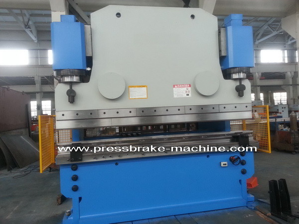 China 400 Ton Pressure Bending Capacity WC67Y series NC Sheet Metal Press Brake tools on sale