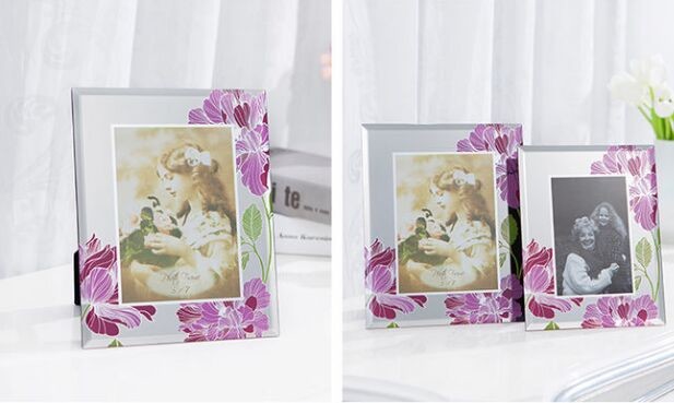 China Durable Solid Glass Wedding Photo Frames / Elegant Family Wall Art Picture Frames on sale