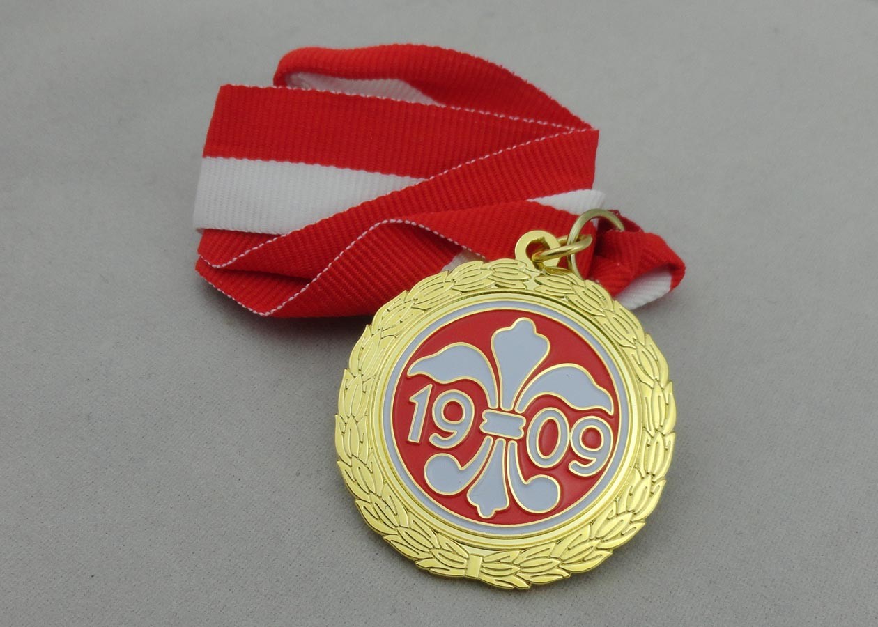 Quality 88mm Enamel Medal Antique Silver Plating , Iron Medal For Sport Game wholesale