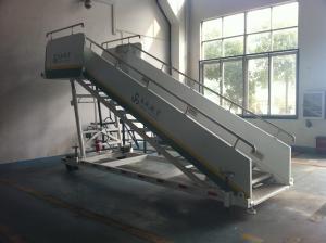 Quality Stable Aircraft Passenger Stairs 4610 kg Rear Axle Carrying Capacity wholesale