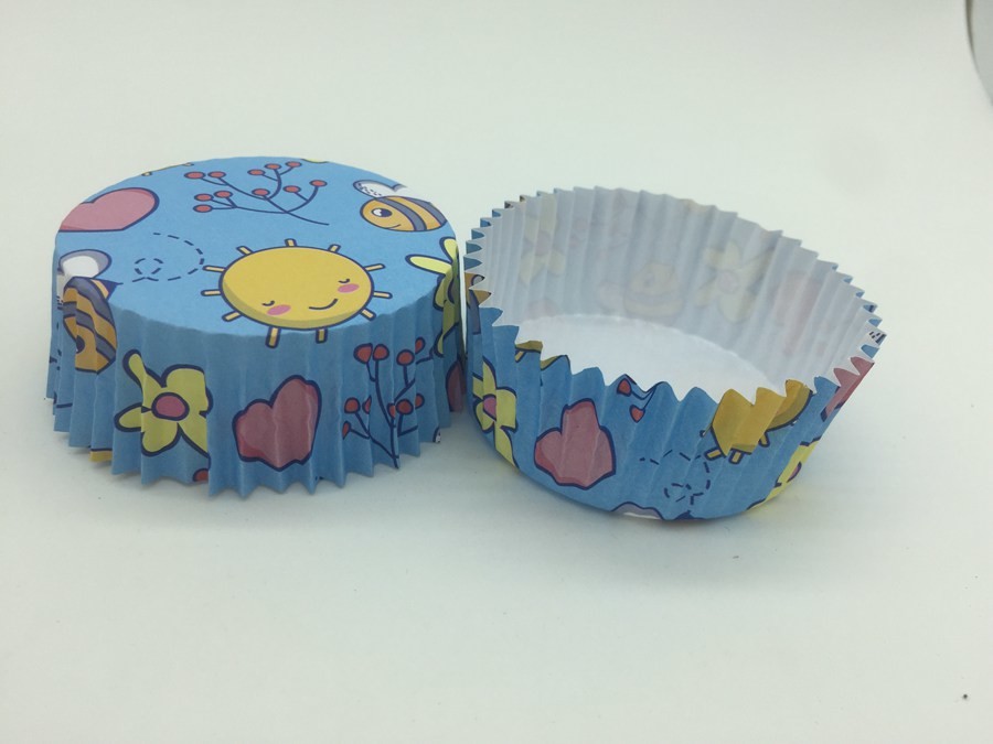 Cute Marine Greaseproof Baking Cups , Disposable Blue Cupcake Wrappers Organism Pet Inside