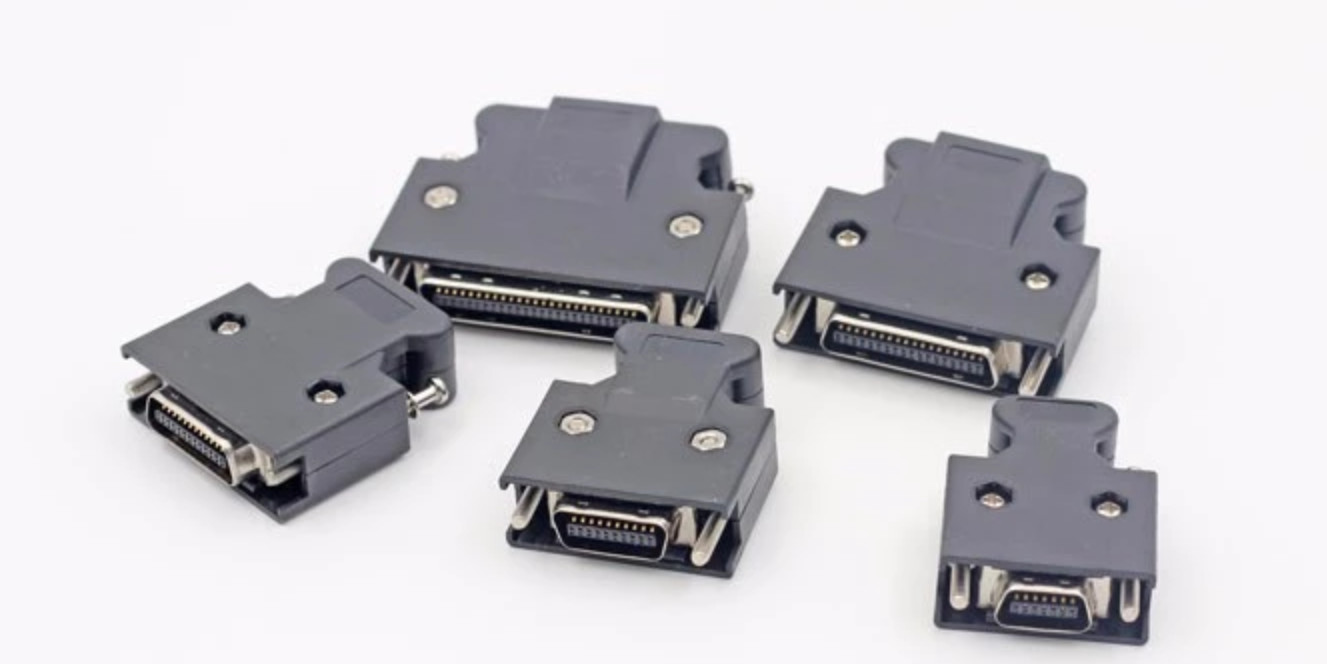 Quality MDR 26 Pin Waterproof Panel Mount Connector 3M Scsi Zinc Die Casting With Silver Surface wholesale