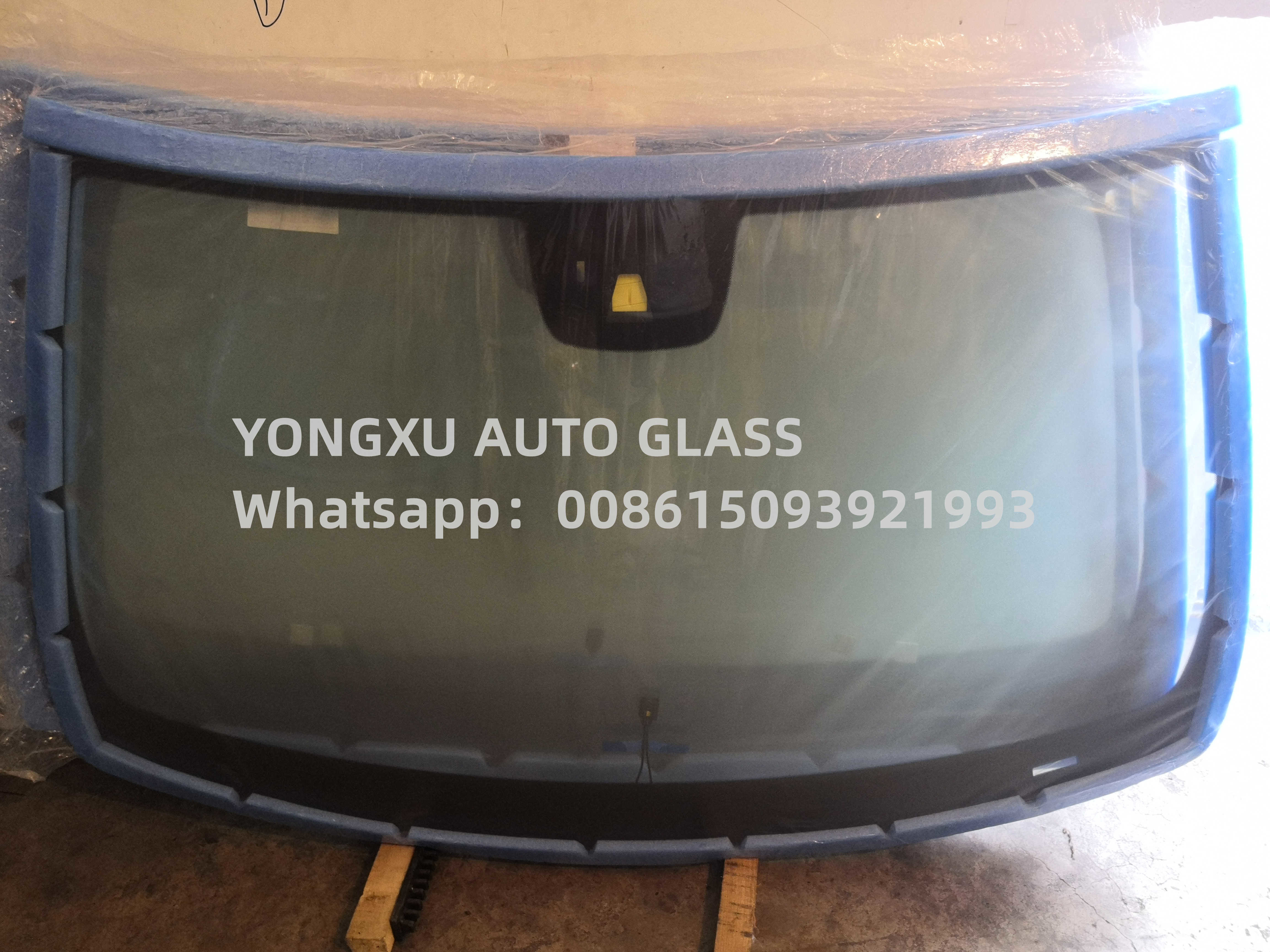 China Mercedes-Benz E Class (W212) Sedan/Wagon 2010-16 Single Rain Sensor Night View Car Front Windshield Glass Window Plant F on sale
