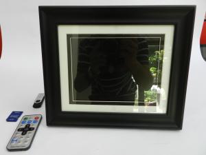 China Black 8 Inch High Resolution Digital Picture Frame With Wooden Frame 350cd/m2 on sale