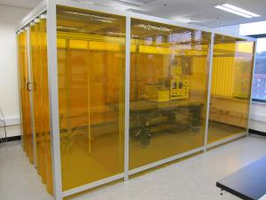 Quality Adjustable Speed Softwall Clean Room , Filter Cleaning Booth Suspended Or Floor Standing wholesale