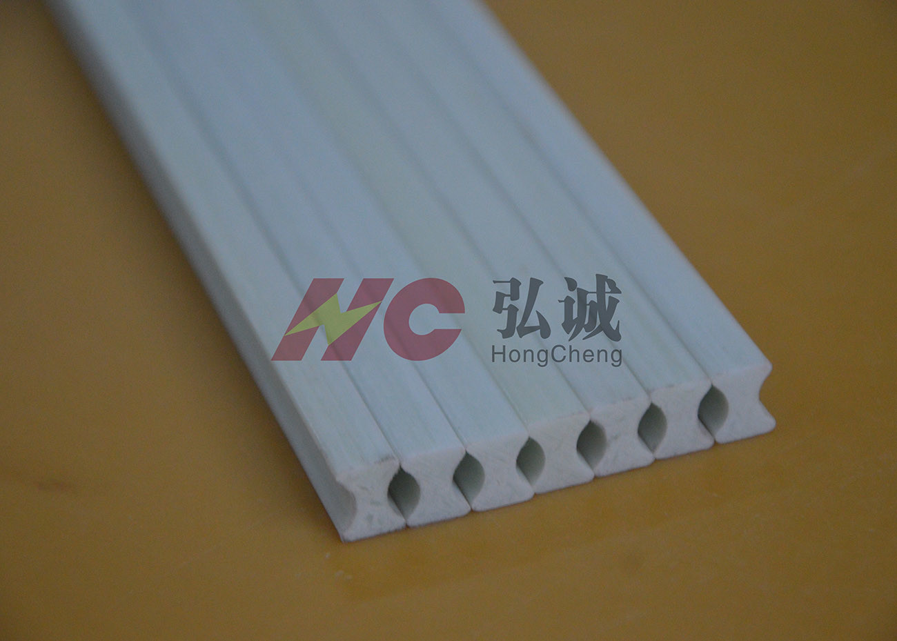 Quality Custom Insulation Dog Bone Multi Specifications And High Compressive Strength wholesale