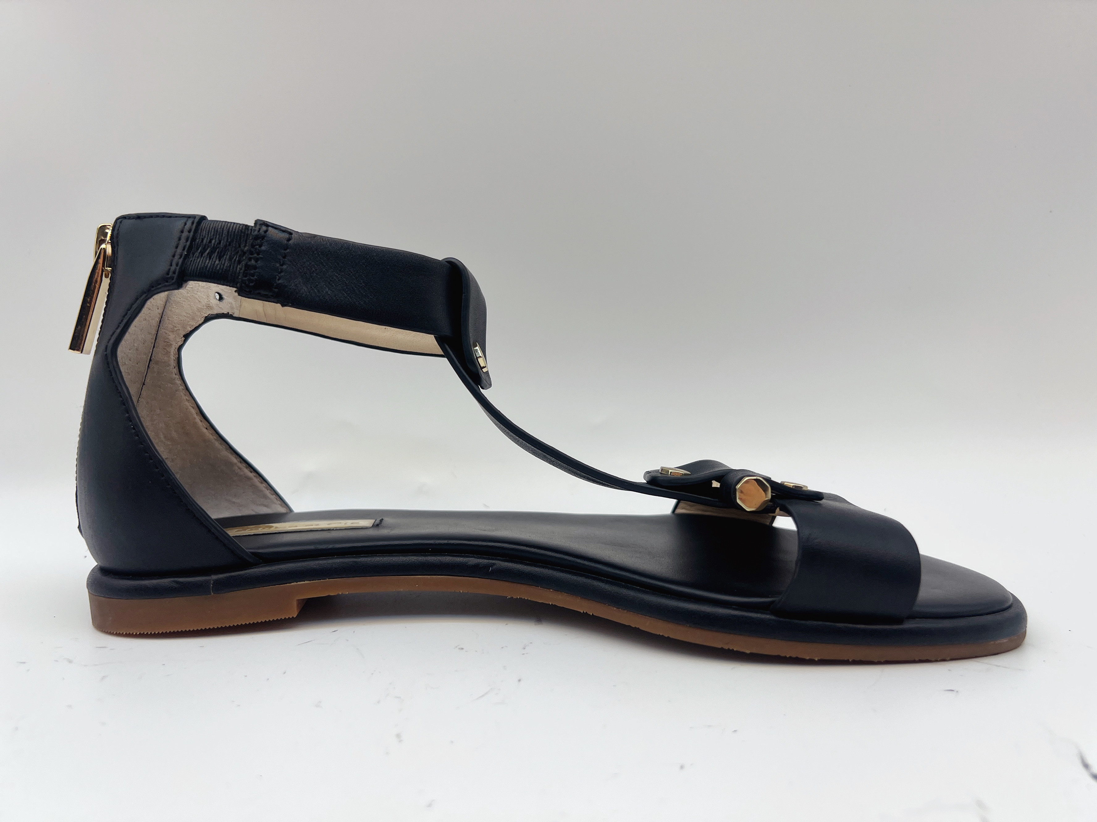China Ladies Black T Strap Flat Shoes Peep Toe Soft Nappa Genuine Leather Retro Roman Sandals on sale