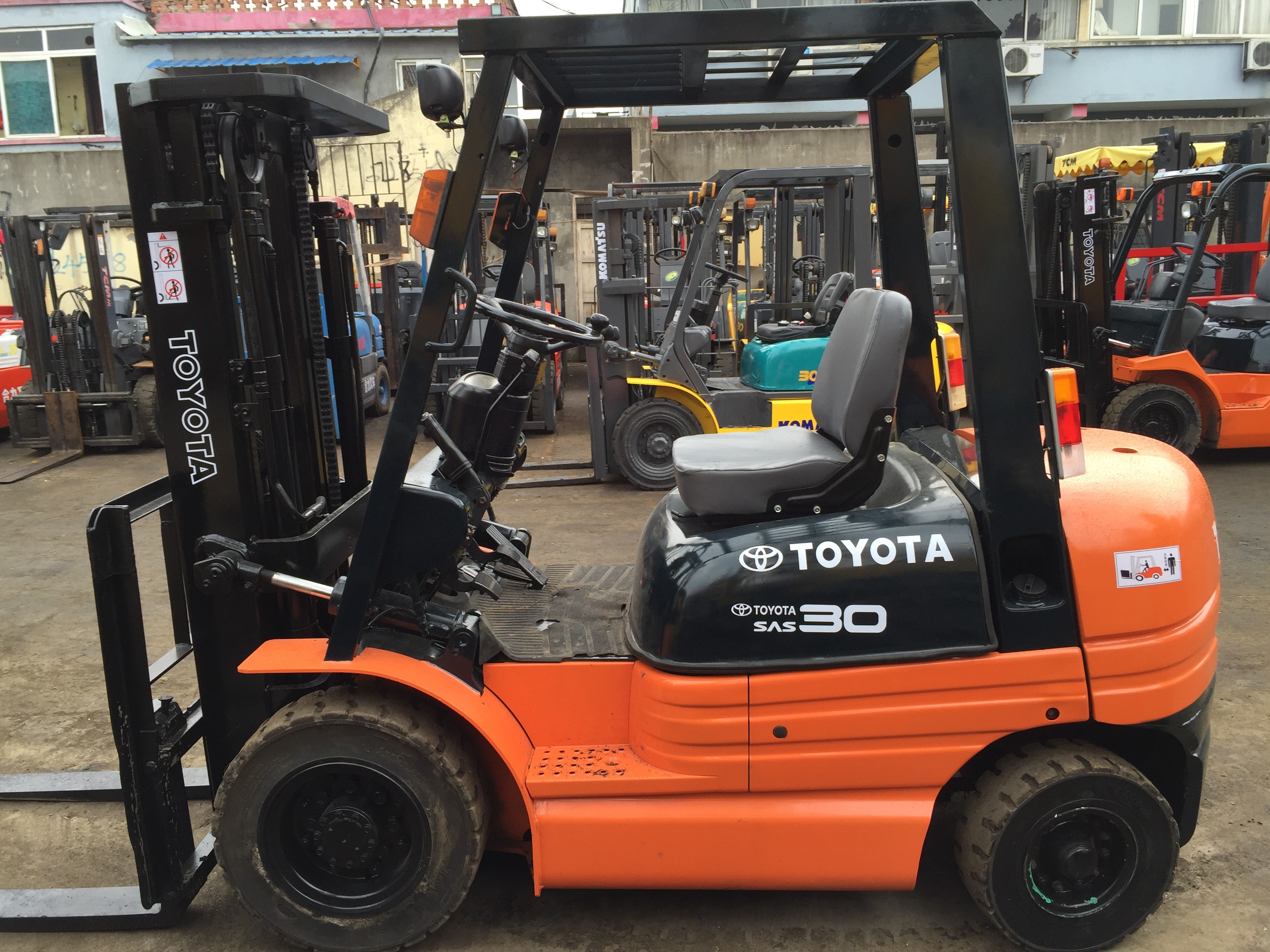 Quality Used Second Hand Forklift TCM Mitsubishi Komatsu TOYOTA YTO wholesale