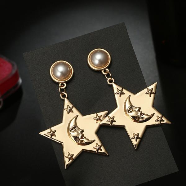 Personality Exaggerated Star Moon Pearl Stud Earring For Woman