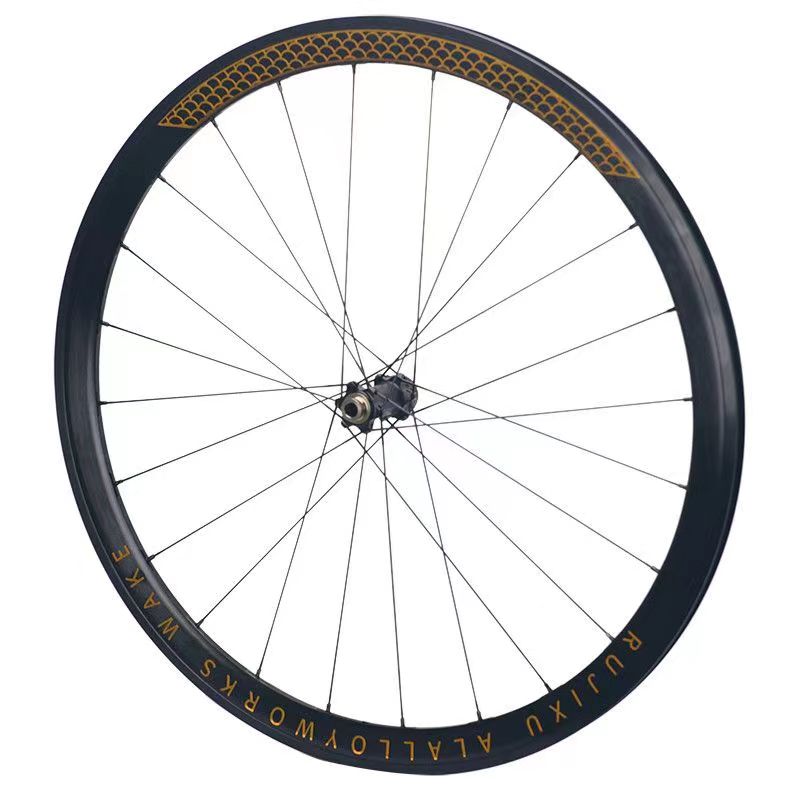 Ultralight 690 Ring Road Bicycle Wheelset Customizable With Colorful Hub