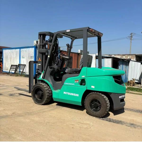Japan Used Mitsubishi Diesel Forklift 3 Ton Used Original Mitsubishi Lifting Machine New Model