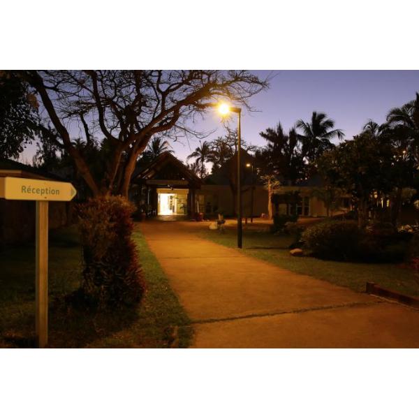 5000k Outdoor Led MPPT Controller Solar LED Street Light With Motion Sensor , Gray & Black Housing 1