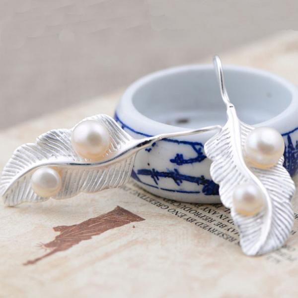 terling Silver Pearl Vintage Feather Dangle Earring (051023W)