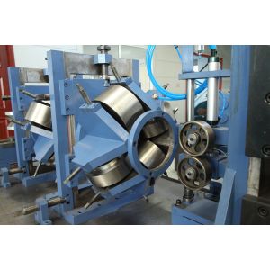 China Carbon Steel Tube Mill Machine With Galvanzied Steel Strips Stable on sale