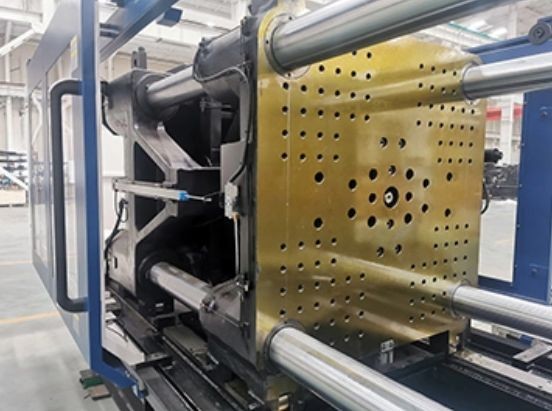 Servo Motor High Precision Injection Molding Machine Energy Saving 200r / Min 60mm