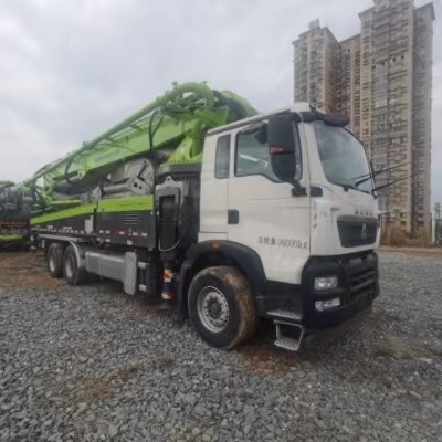 Robust Structure 3 Axles Concrete Boom Pump Truck 2021 Zoomlion 50m With Sitrak Chassis