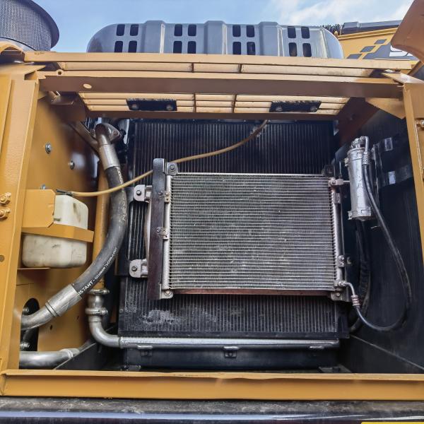 Used SANY SY215C Excavator with MITSUBISHI Engine and Good Condition