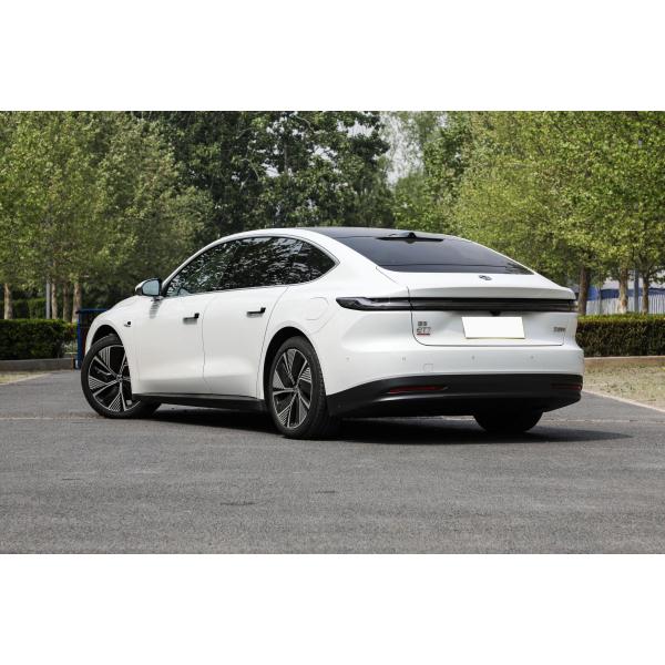 Four Wheeled EV Electric Car Vehicle 360KW Ternary Lithium Battery Operated 700km
