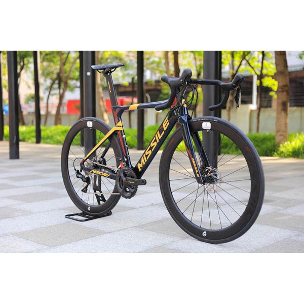 Newly Designed 700C*25 22 Speed Carbon Frame Bend Handlebar Road Bike With Fork Suspension