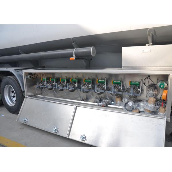 Fuel Oil Tank Trailer , 40000 Liters Water Tank Trailer With 8 Compartments