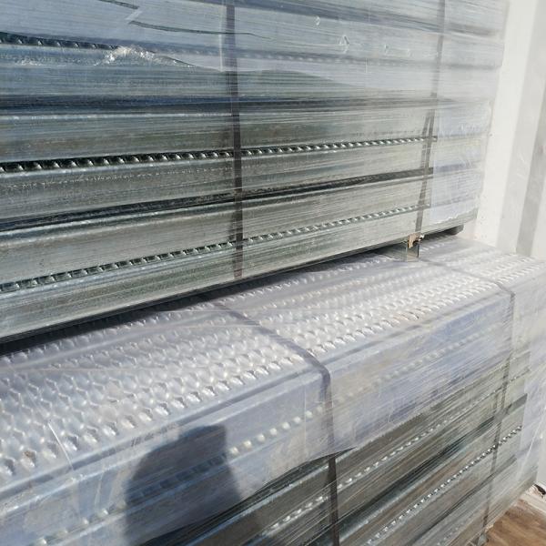 Original Color Galvanized Safety Grating , Galvanised Steel Grating With Customized Hole