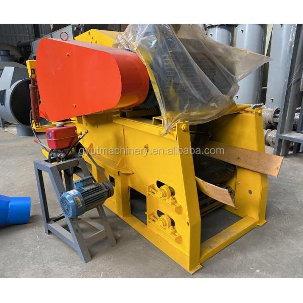 Forestry Machinery Mobile Wood Chipper Shredder Machine for Producing 3-5cm Wood Chips