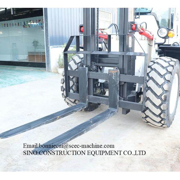 Off Road Rough Terrain 3000kg 30mm Diesel Forklift Truck