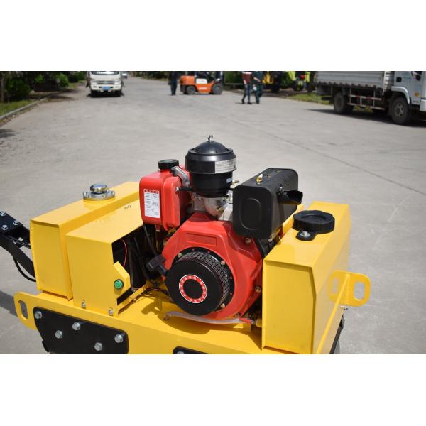 3.8kw/H 1.9L 20kn Walk Behind Road Roller Machine