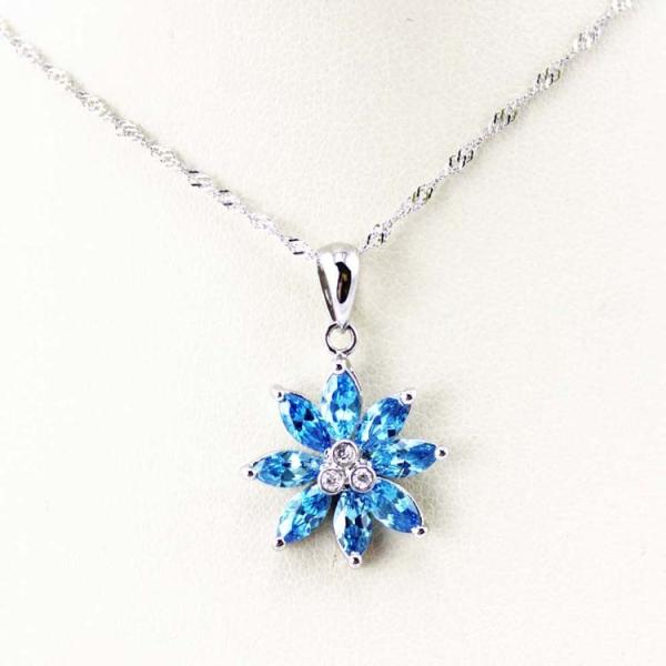 925 Silver Jewelry Blue Topaz Cubic Zircon Flower Pendant (FP022)