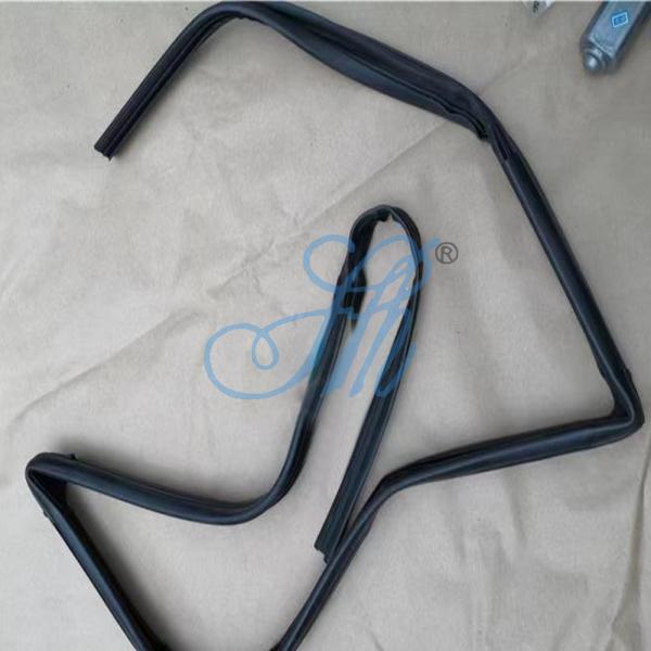 ELF Pickup Car Spare Parts Door and Window Glass Rubber Seal Strip for ISUZU D-MAX