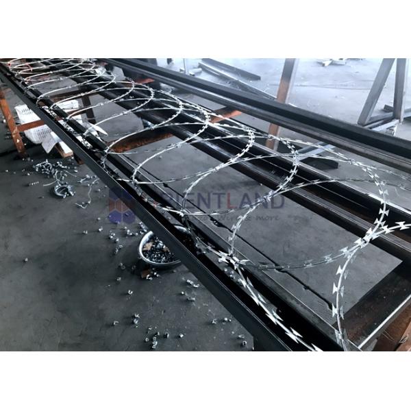 14-16m Flat Wrap Razor Wire Coils , Topping Flat Prison Razor Wire Barrier