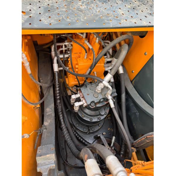 Selling 90% of new and second-hand Hyundai 220 excavators, old excavators, and old hook machines at a low price