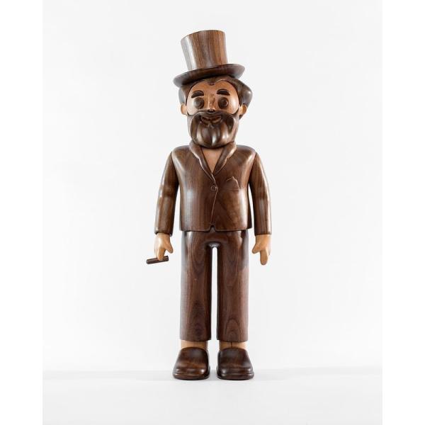 OEM Design Carving Wooden Art Sculpture Artists Collectible Crack Resistant