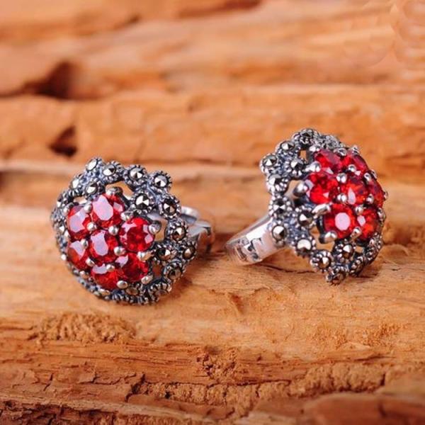 Thai Silver Jewelry 925 Silver Red Cubic Zirconia Marcasite Stud Earrings (E11064RED)