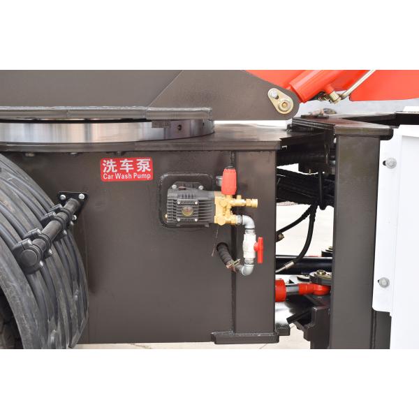 5000mm 30km/H Concrete Boom Pump Truck With Single Water Tank
