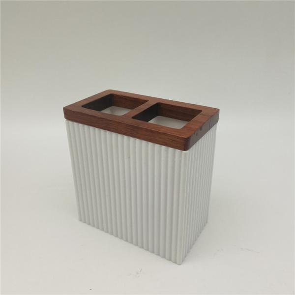 Square Vertical Stripe Bathroom Accessories White sand with wood parts