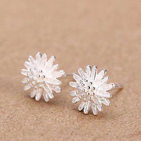 Fashion Jewelry 925 Silver Plated Daisy Flower Stud Earrings (EETUD010)
