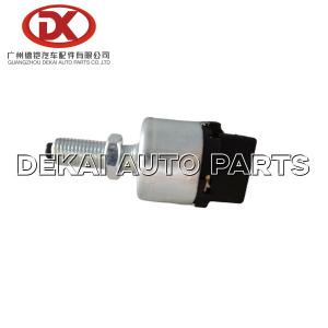Quality 8 94337761 0 ISUZU Electrical Parts Clutch Switch NKR77 8943377610 wholesale