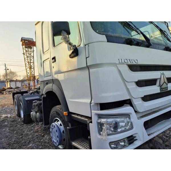 Mechanical Diesel Fuel White Sinotruk HOWO 6*4 Tractor Truck Manual Gearbox