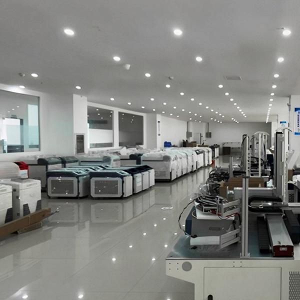 Raycus 1500W Fiber Handheld Laser Welding Machine 4 In 1 For Metal Aluminum