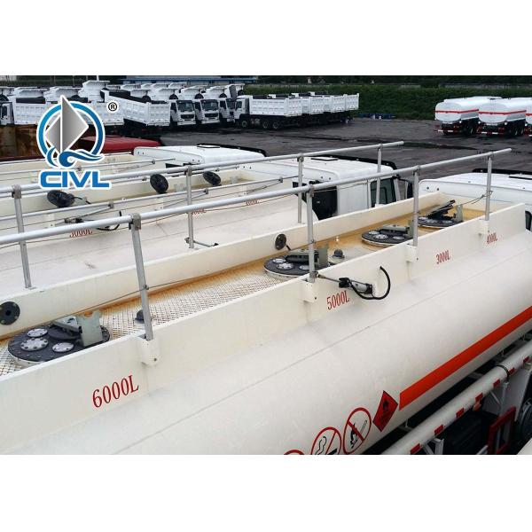 Oil Tank Truck Oil Tanker Semi Trailer / Three Axle Fuel Tanker Semi Trailer