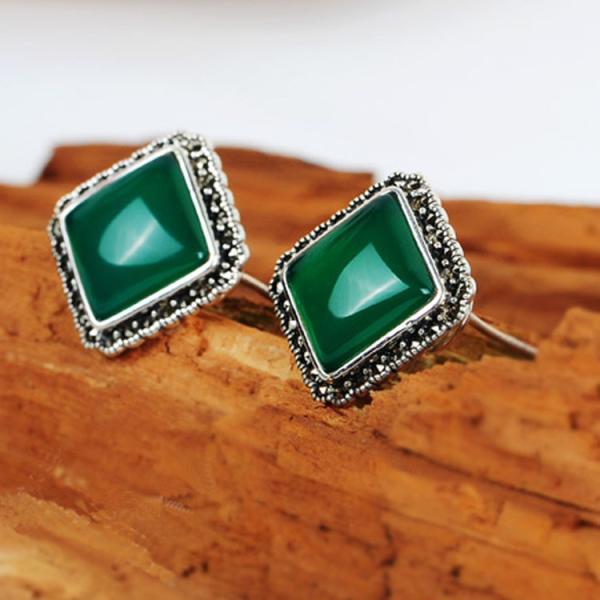925 Silver Green Agate Marcasite Stud Earrings Thai Vintage Jewelry (E11062)