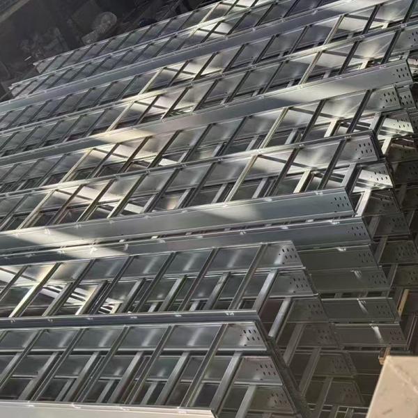 Indoor Outdoor Steel Cable Tray Rack Sturdy And Space Saving Design