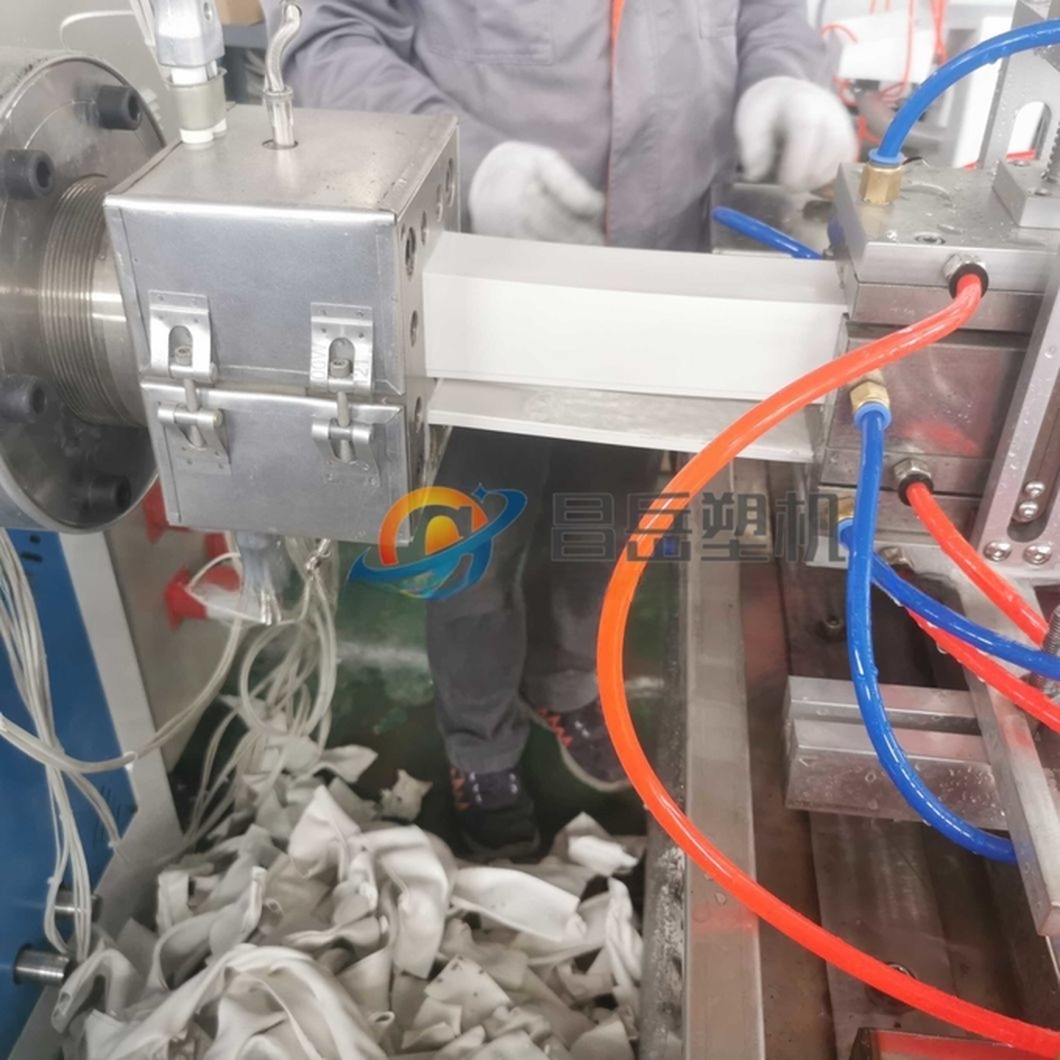 Two/Four Cavity PVC Cable Duct Trunking / Window / Door Profile Extrusion Making Machine