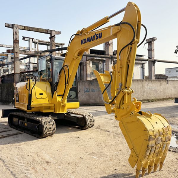 Good Condition 5 Ton Used Mini Excavator Japan Original Komatsu 56 in Shanghai