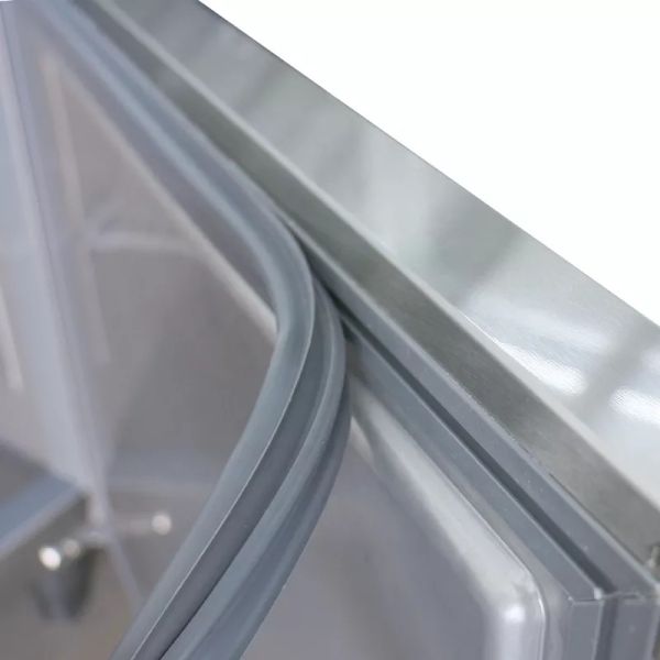 0.3kw 2 Door Commercial Upright Freezer Stainless Steel 15 Trays For Commercial Hotel Kitchen