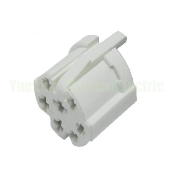 7 Pin 1118-3724420 AC Assembly Auto Automobile Wiring Socket Auto Electrical Connector