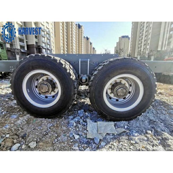 HOWO Left Hand Drive 371hp 40 Ton Heavy Cargo Truck With 12R24 Tyres