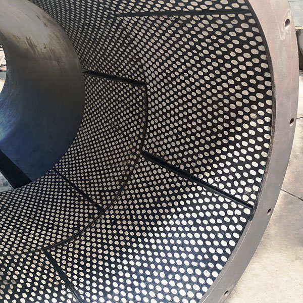 Wear Resistant Ceramic Wear Tiles 92% 95% Alumina Ceramic Liner Pipe Linings